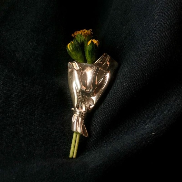 Tragbare Blumenbrosche - Vasen-Nadel, 4x2.8 cm, Silber oder Gold | VASIFINA